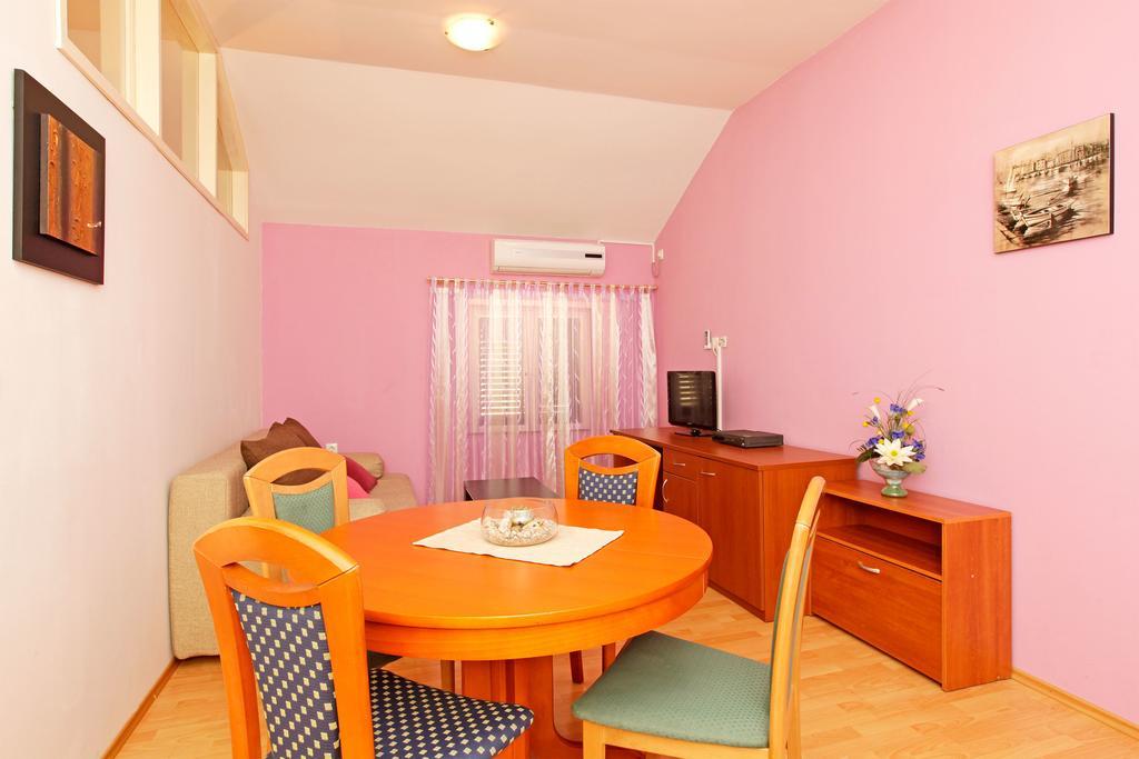 Guest House Kod Peskarije فيلا لوكا الغرفة الصورة