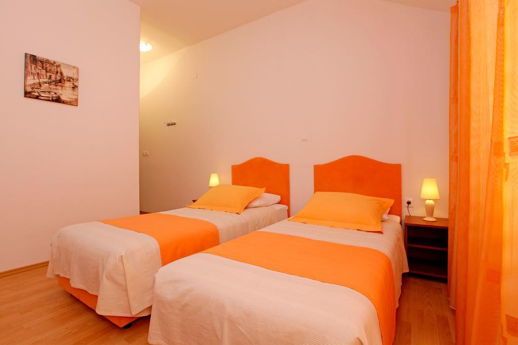 Guest House Kod Peskarije فيلا لوكا الغرفة الصورة