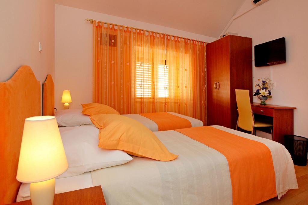 Guest House Kod Peskarije فيلا لوكا الغرفة الصورة