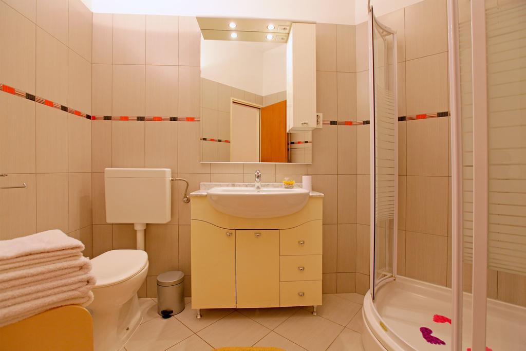 Guest House Kod Peskarije فيلا لوكا الغرفة الصورة