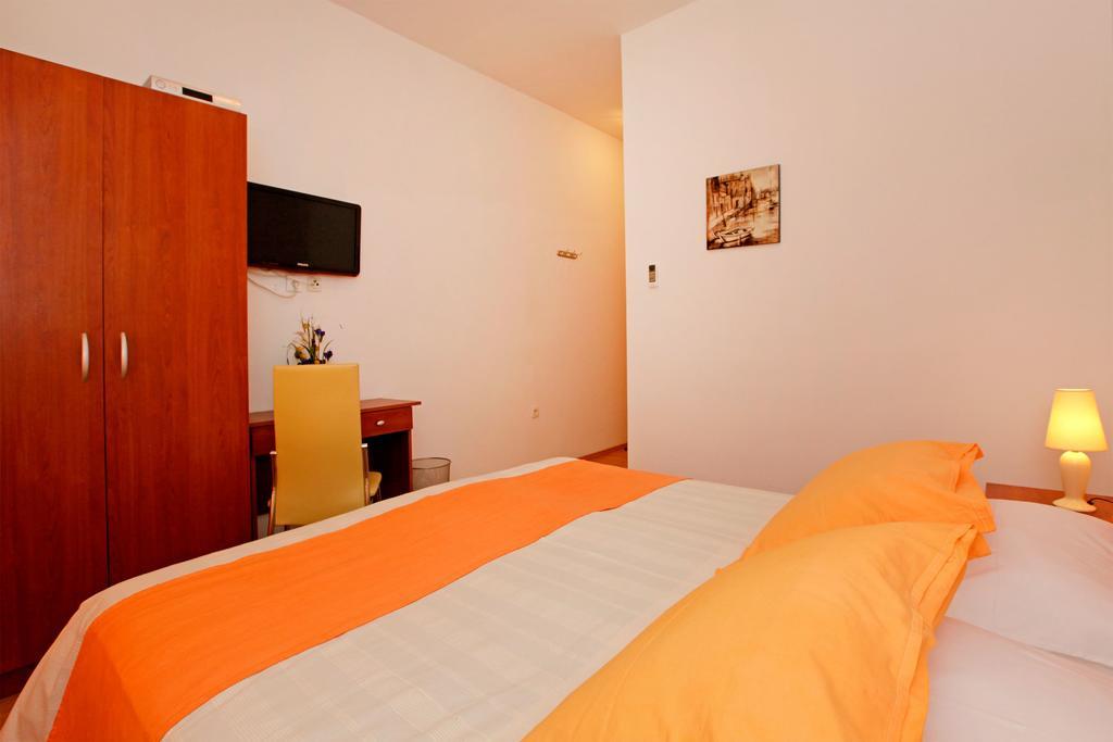 Guest House Kod Peskarije فيلا لوكا الغرفة الصورة