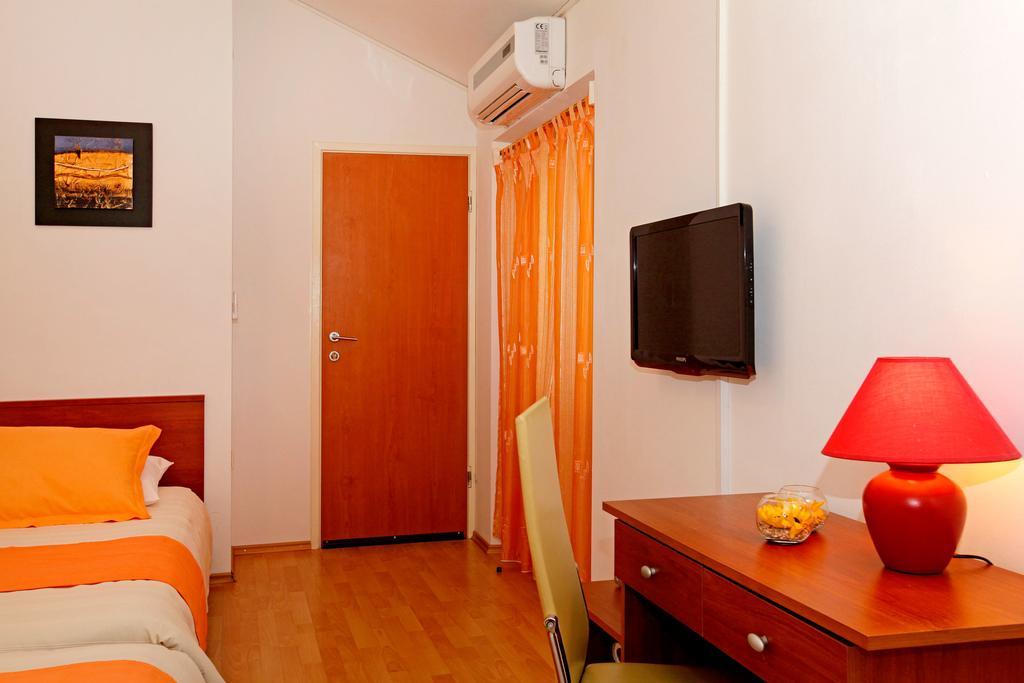 Guest House Kod Peskarije فيلا لوكا الغرفة الصورة