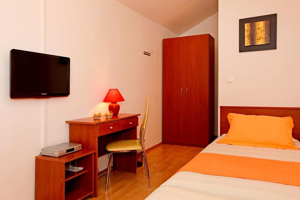 Guest House Kod Peskarije فيلا لوكا الغرفة الصورة